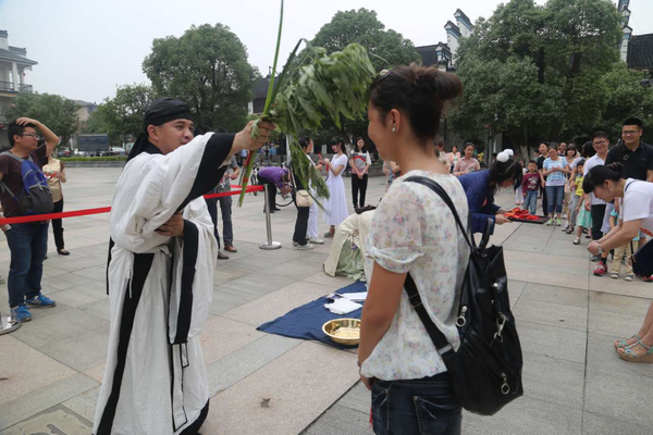 南昌万达乐园超酷汉服秀等你来嗨