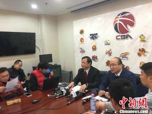 易建联换鞋被禁赛成CBA第一人 篮协考虑下放球鞋权益