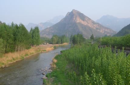 《满江红 尖山》